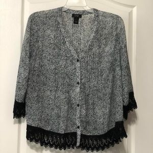 DM Donna Moore Grey blouse with lace bottoming size 2x